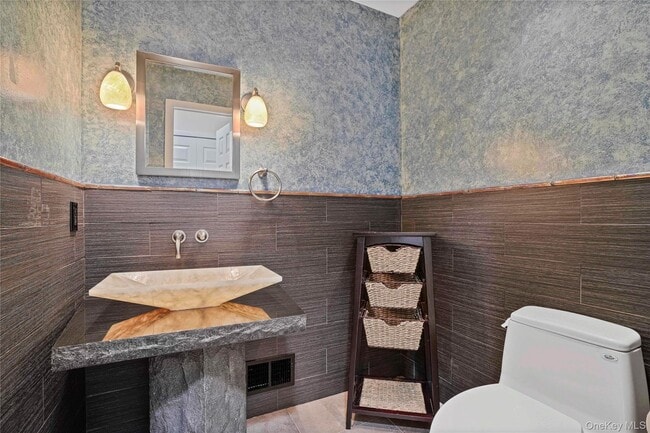 Building Photo - 208 Boulder Ridge Rd