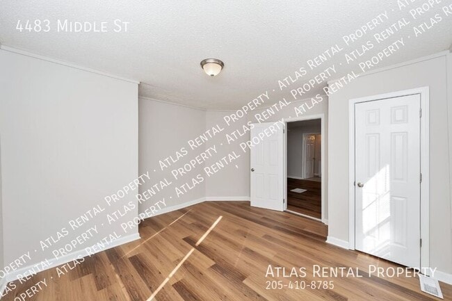 Building Photo - 4483 Middle St