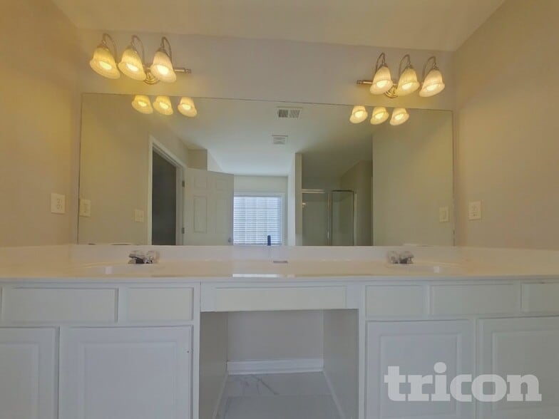 Building Photo - 1156 Madison Green Ln SW