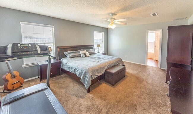 Building Photo - Lovely Home in Southwest Lubbock