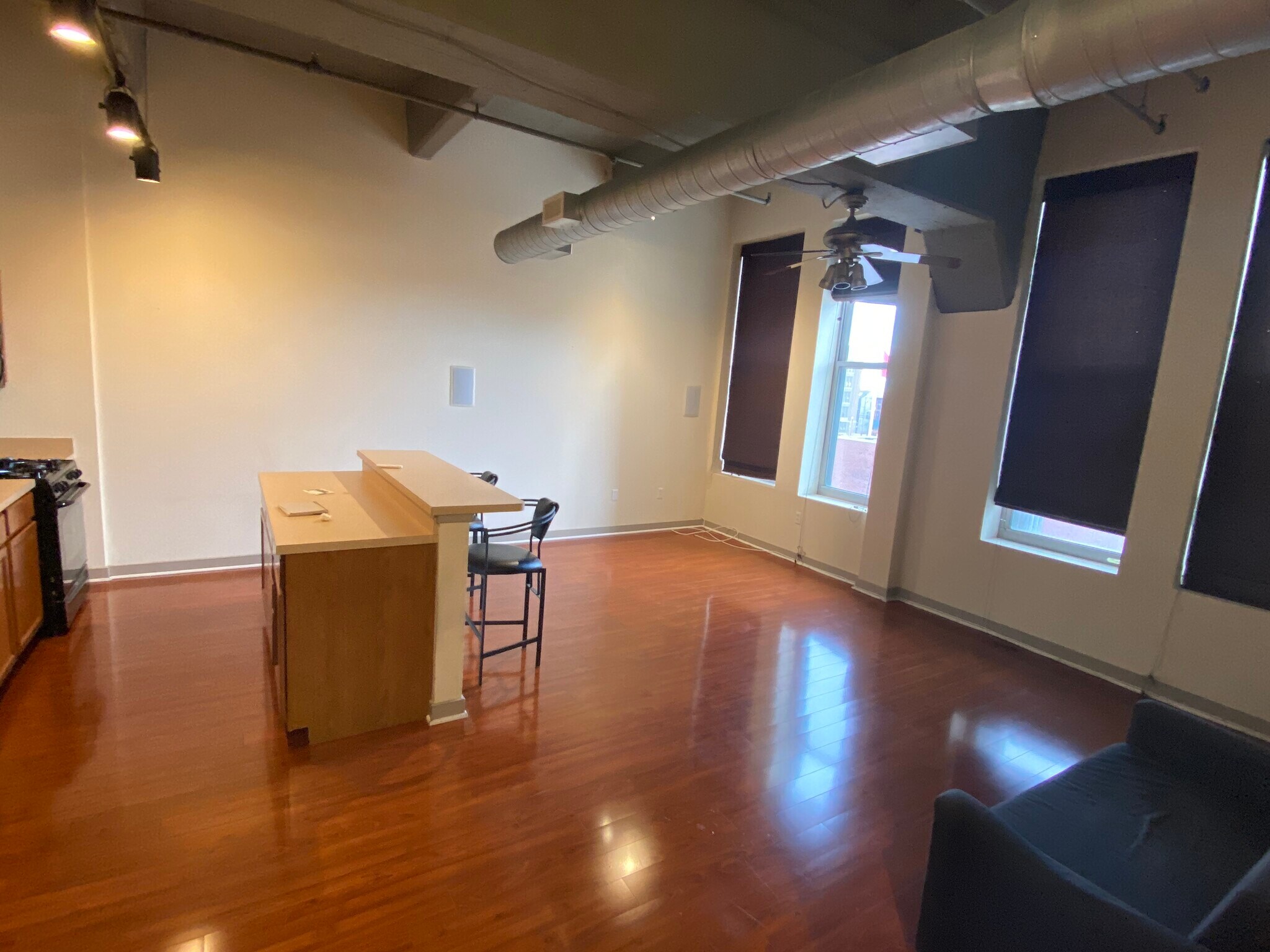 Building Photo - 511 N Broad St