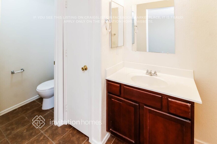 Building Photo - 19464 N Smith Dr