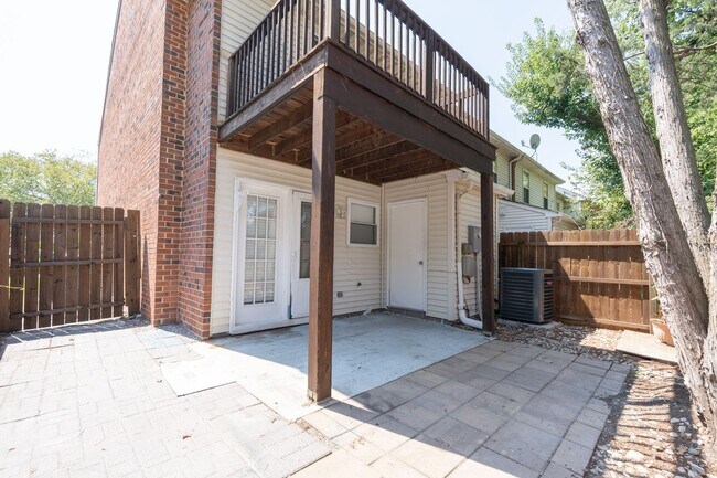 Building Photo - 5518 Gates Landing Rd