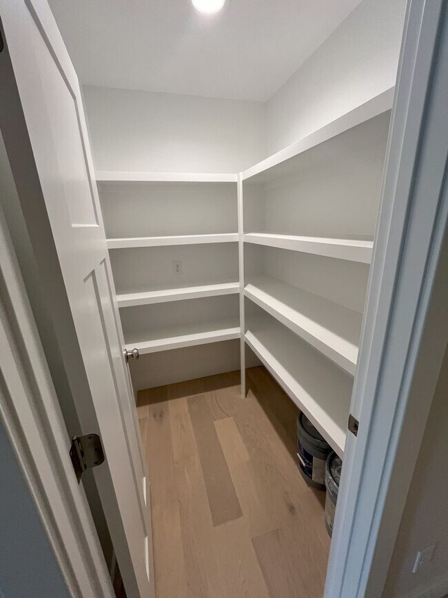 Building Photo - Nearly-new 4-bedroom, 2-bath home in the exclusive Lion's Gate Neighborhood!!!