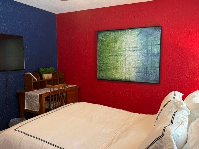 Building Photo - 3209 Norfolk St