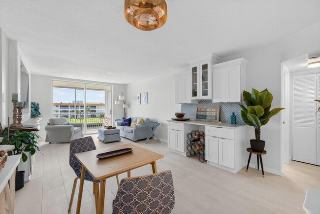 Building Photo - 100 Paradise Harbour Blvd