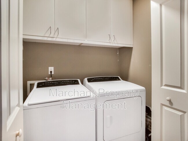 Building Photo - 209 Ashby Dr