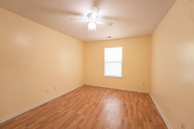 Building Photo - 7 Gimbal Cir