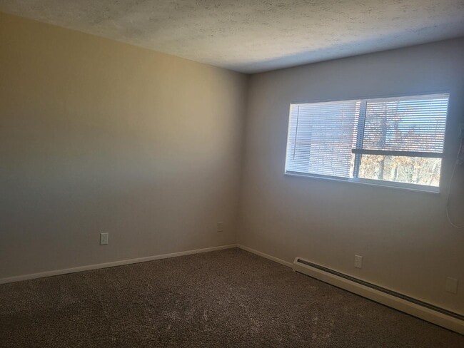 Building Photo - 20-32 Church St