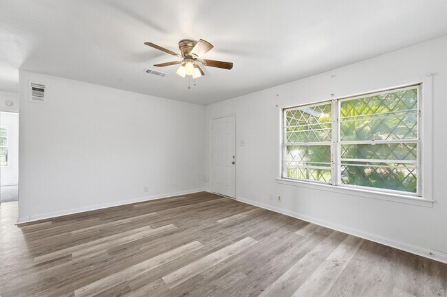 Building Photo - 3711 Cosby St