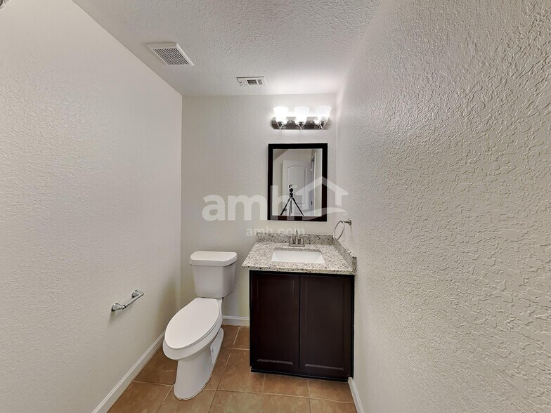 Building Photo - 2417 York Bend