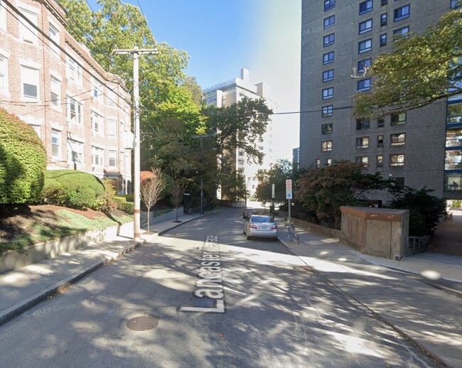 Building Photo - 19 Lancaster Ter