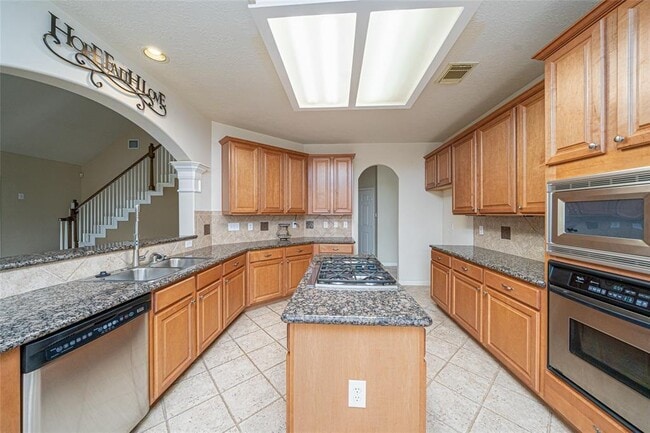 Building Photo - 14418 Chartley Falls Dr