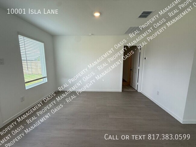 Building Photo - 10001 Isla Ln