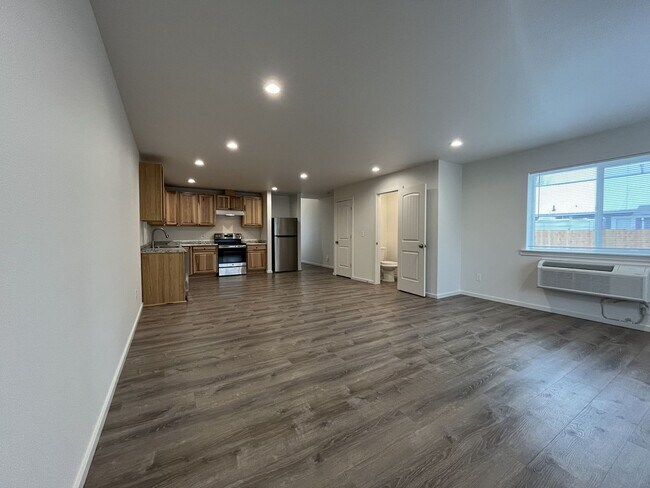 Building Photo - JDD2413