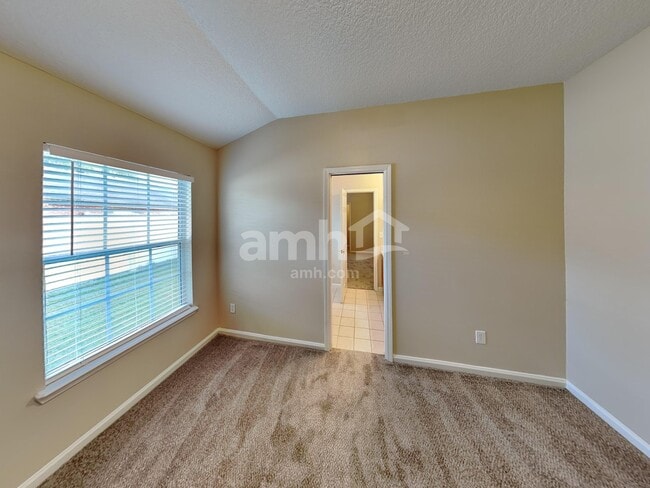 Building Photo - 1943 Wages Way S