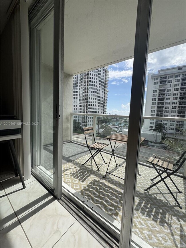 Building Photo - 5701 Collins Ave