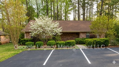 Building Photo - 106 Oak Park Ct