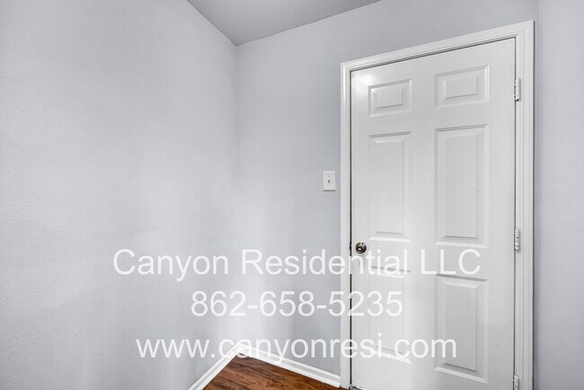 Building Photo - 4148 Salem Springs Ct