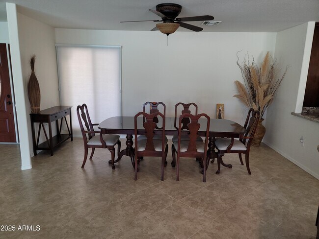 Building Photo - 17230 N Country Club Dr