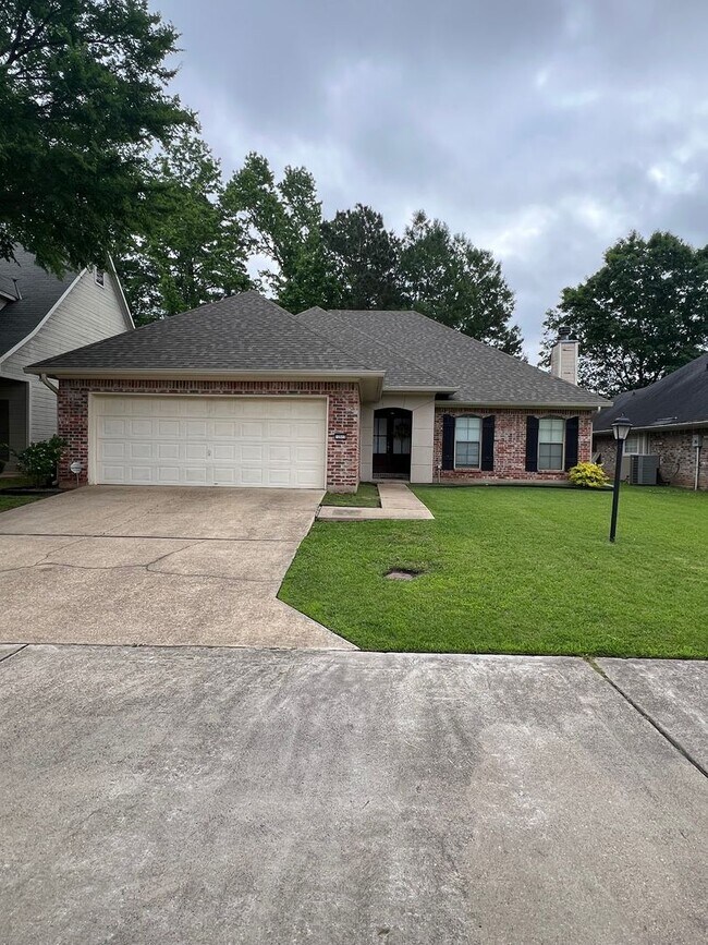 Building Photo - 10513 Plum Creek Dr