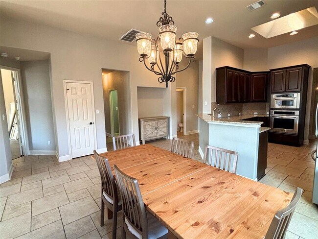 Building Photo - 15313 Bandon Dr