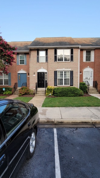 Building Photo - 1017 Higgins Way