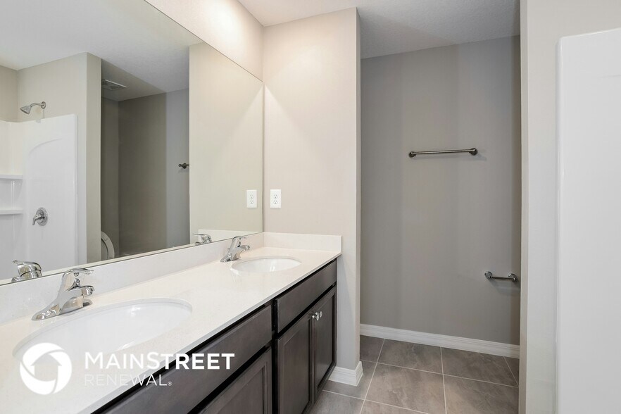 Building Photo - 1377 Brenway Dr