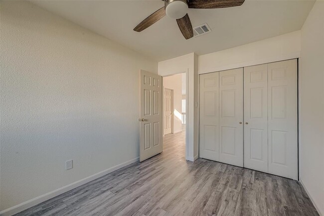 Building Photo - 12632 Newbrook Dr