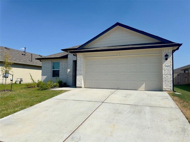 Building Photo - 1302 Camden Ln
