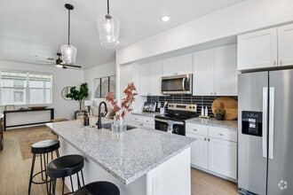 Building Photo - Pique Residences