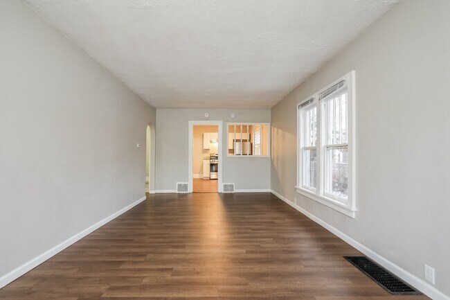 Building Photo - 1346 N Johnson St