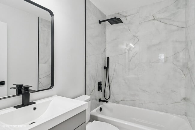 Building Photo - 23726 N Overhill Dr