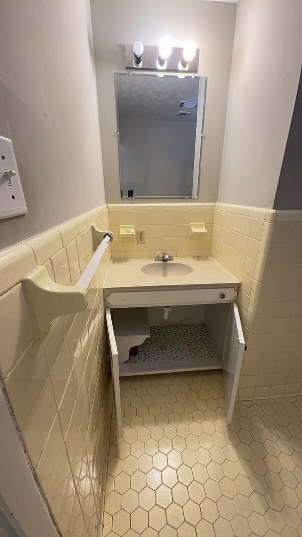 Building Photo - 4218 Cusseta Rd