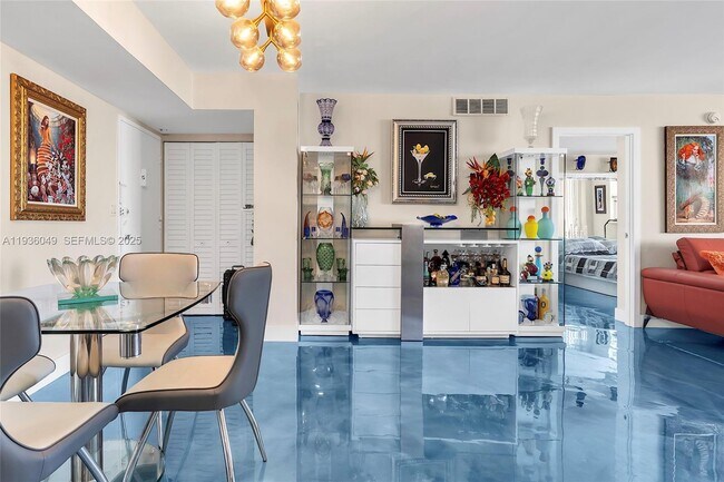 Building Photo - 1833 S Ocean Dr