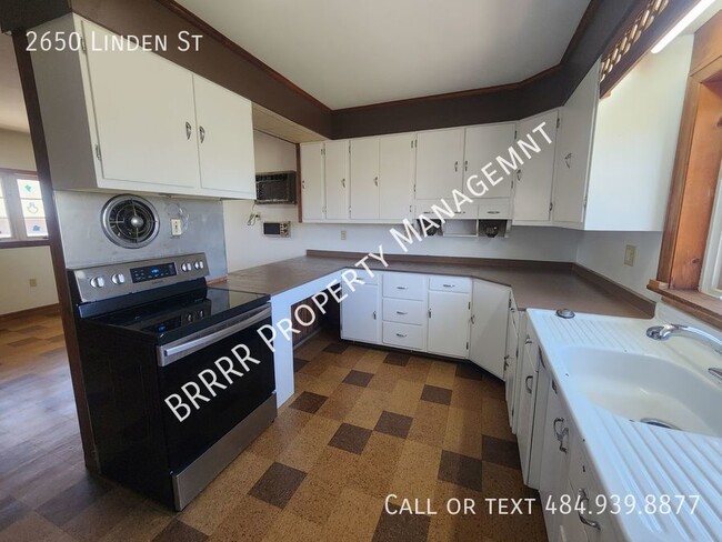 Building Photo - 2650 Linden St