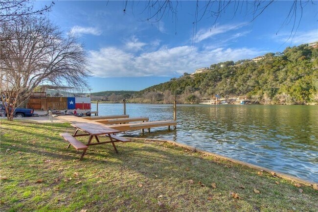 Building Photo - 1300 Lipan Trail