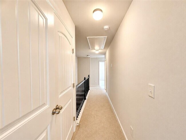 Building Photo - 349 Turtle Creek Dr
