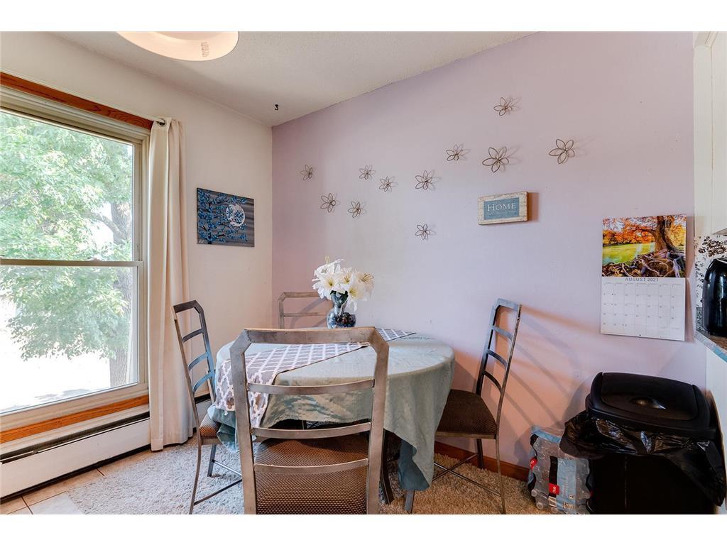 Building Photo - 900 9th Ave S