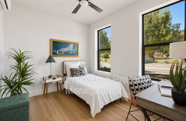 Building Photo - 7930 Kennedy Hill Dr