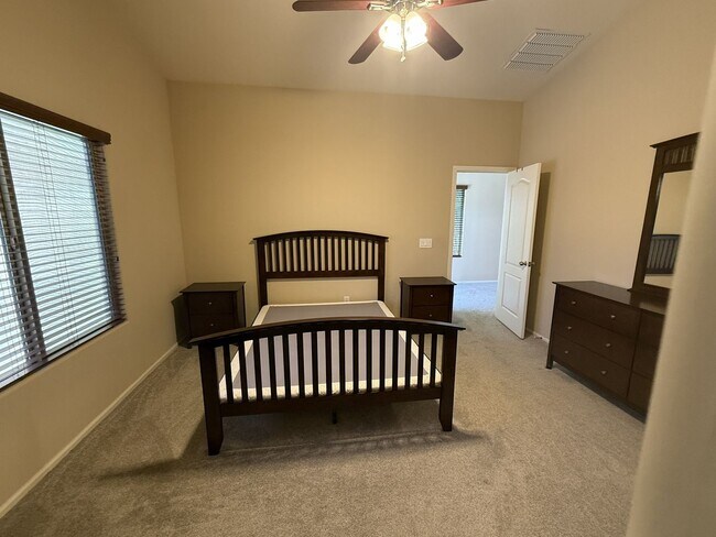 Building Photo - 40397 W Sanders Way