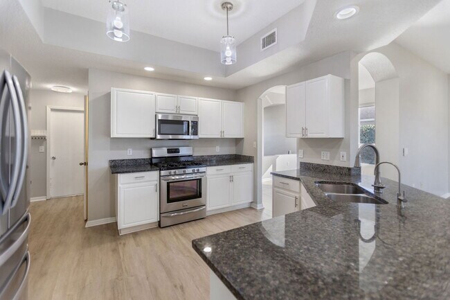 Building Photo - 29704 Eagle Station Dr