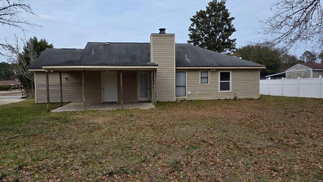 Building Photo - 133 Seminole Ave