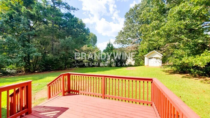 Building Photo - 657 McKenzie Cir
