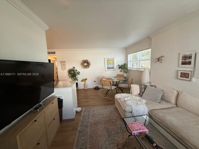 Building Photo - 801 Meridian Ave