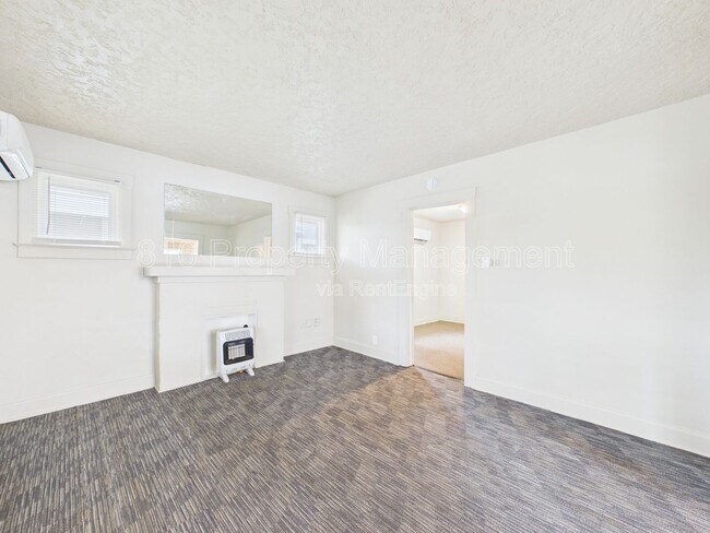 Building Photo - 4028 E 68th Terrace