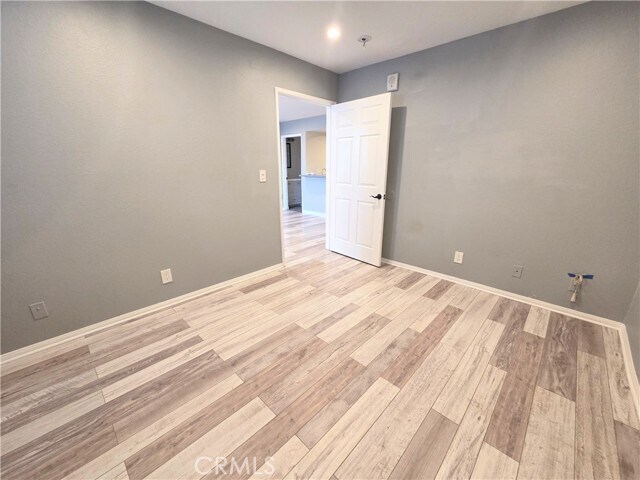 Building Photo - 327 Chestnut Ave