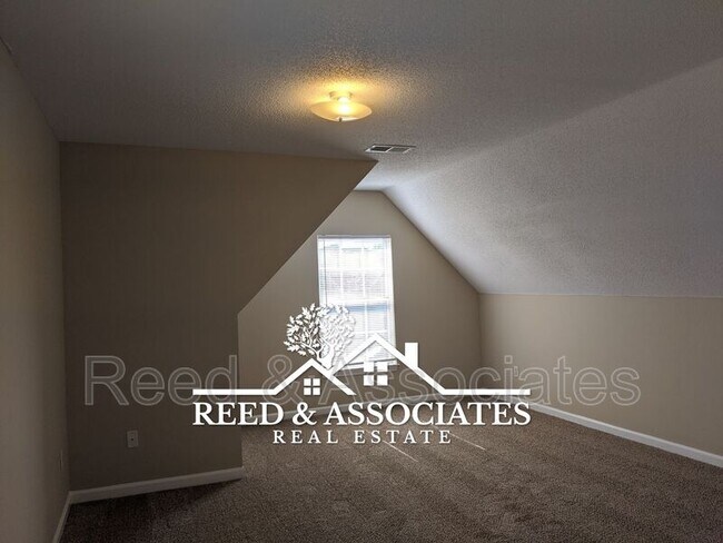 Building Photo - 9062 Gavin Dr