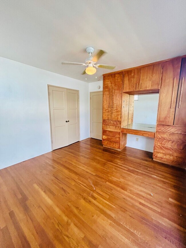 Building Photo - Live by Windansea Beach in La Jolla - 4BD/2.5BA Home - Only $5,995/mo!
