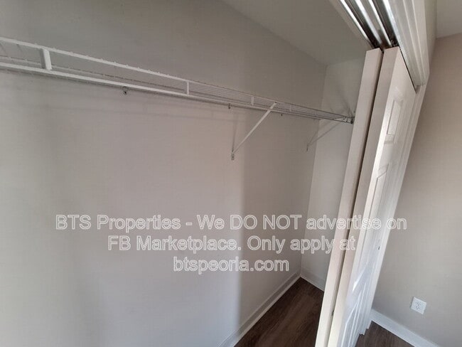 Building Photo - 813 E Sciota Ave